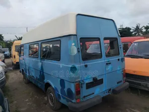 Volkswagen LT 2000 Blue