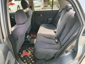 Nissan Versa 2010 Beige