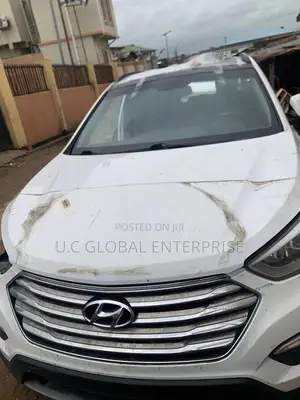 Front Windscreen Glass for Hyundai Grand Santa Fe 2017 Avail