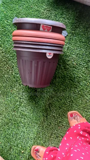 Flower Pots/Planters