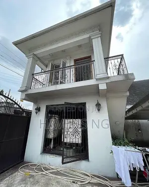 5bdrm Duplex in Eliozu for sale