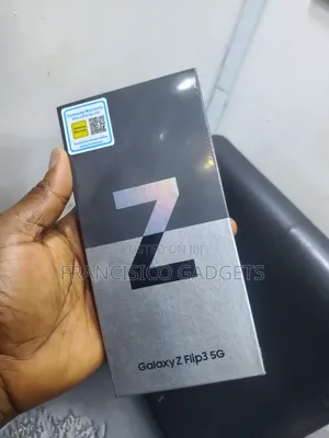 New Samsung Galaxy Z Flip 3 128 GB Pink