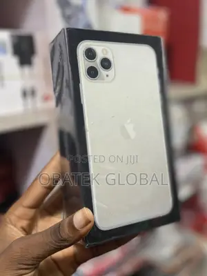 New Apple iPhone 11 Pro Max 256 GB Silver