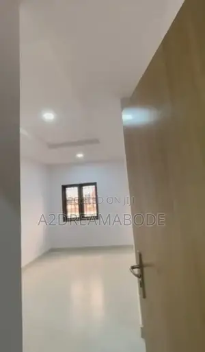 3bdrm Duplex in Off Allen, Ikeja for rent