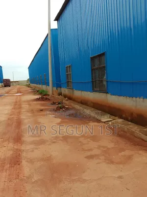 Warehouse to Let