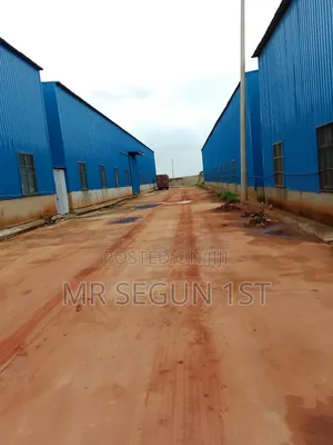 Warehouse to Let