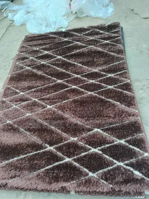 Quality Shaggy Center Rug 
Size 4x6