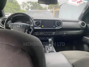 Toyota Tacoma 4dr Double Cab 2016 Black