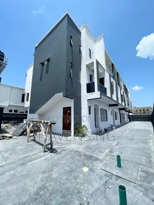 3bdrm Townhouse/Terrace in Ikota for sale