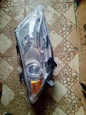 Set Toyota Venza Headlamp
