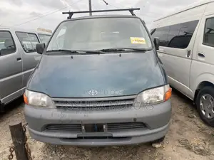 Toyota HiAce 2003 Blue