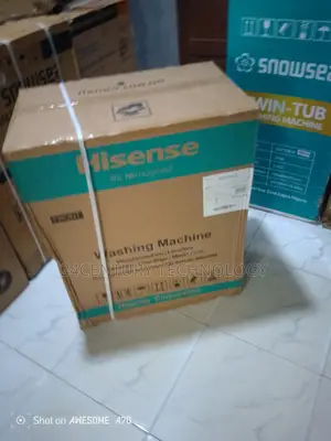 Hisense Twin Tub Washer With Sturdy Body