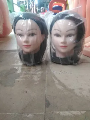 Female Mannequin Head With Synthetic Hairs