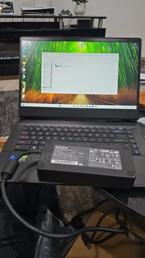 Laptop MSI Vector GP66HX 12UGS 32GB Intel Core i7 SSD 1T