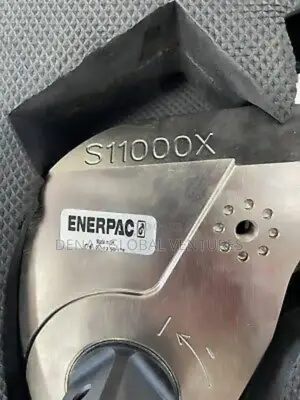 Enerpac S11000-1 1⁄2" Square Drive Hydraulic Torque Wrench