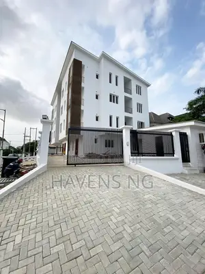 4bdrm Maisonette in Victoria Island Extension for sale