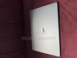 Laptop Apple MacBook Air 2024 M3 15-Inch 24GB Apple M3 SSD 512GB