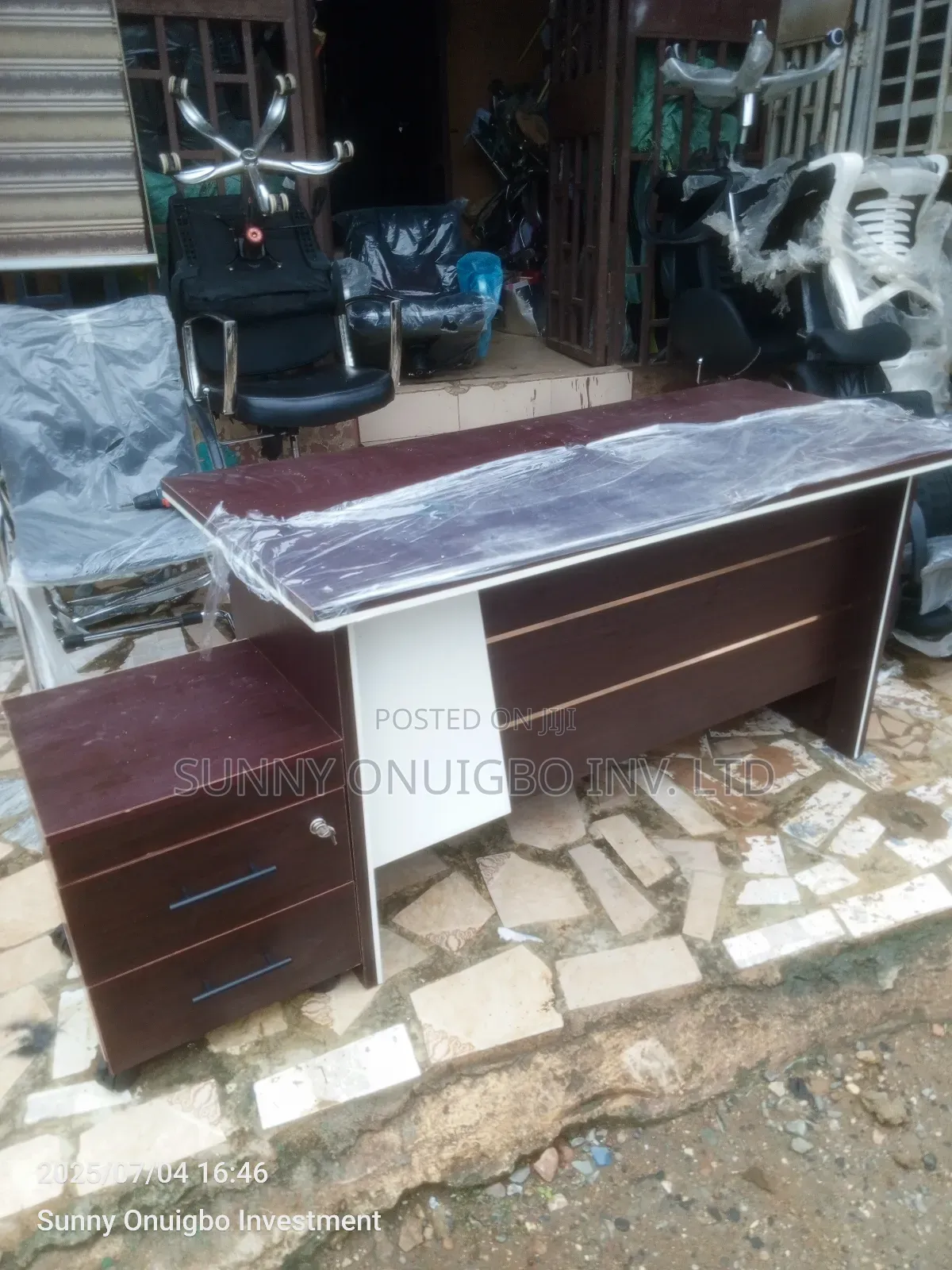 Executive Office Table With Side Drawer