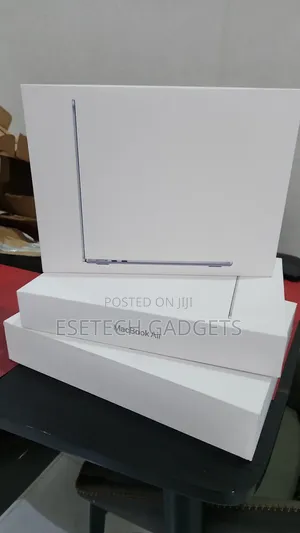 New Laptop Apple MacBook Air 2025 M4 13-inch 16GB Apple M3 SSD 256GB