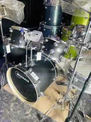 Mackkie 7pcs Drum Set