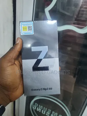 New Samsung Galaxy Z Flip3 5G 128 GB Orange