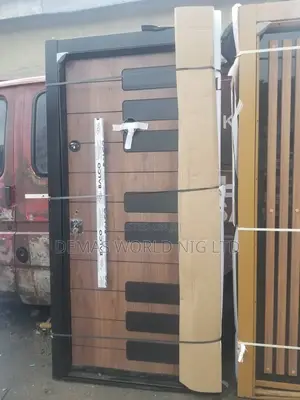 Luxury Door v With Black Line