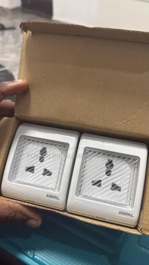 Waterproof Double Socket for Homes/ Hotels/ Companies