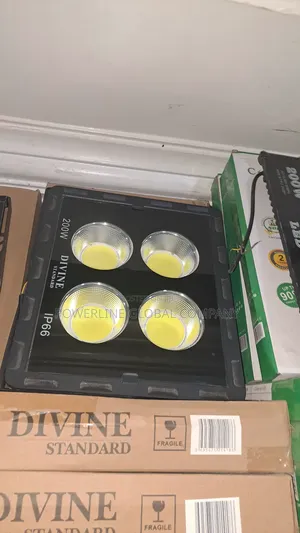 200w Flood Light for Homes/ Warehouses/ Estates/ Factories