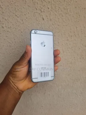Apple iPhone 6s 16 GB Silver