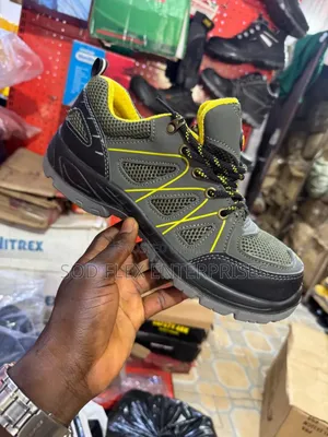Guleisidun Heavy Duty Durable Safety Shoe