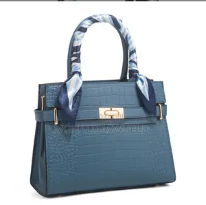 Fashionable Large Capacity Bag