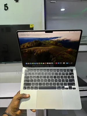 Laptop Apple MacBook Air 2022 M2 8GB Apple M2 SSD 256GB