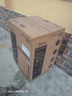Midea 142 L Freezer W/ Fast Freezing