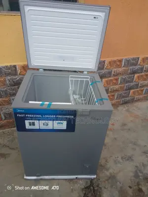 Midea 142 L Freezer W/ Led Light Interior