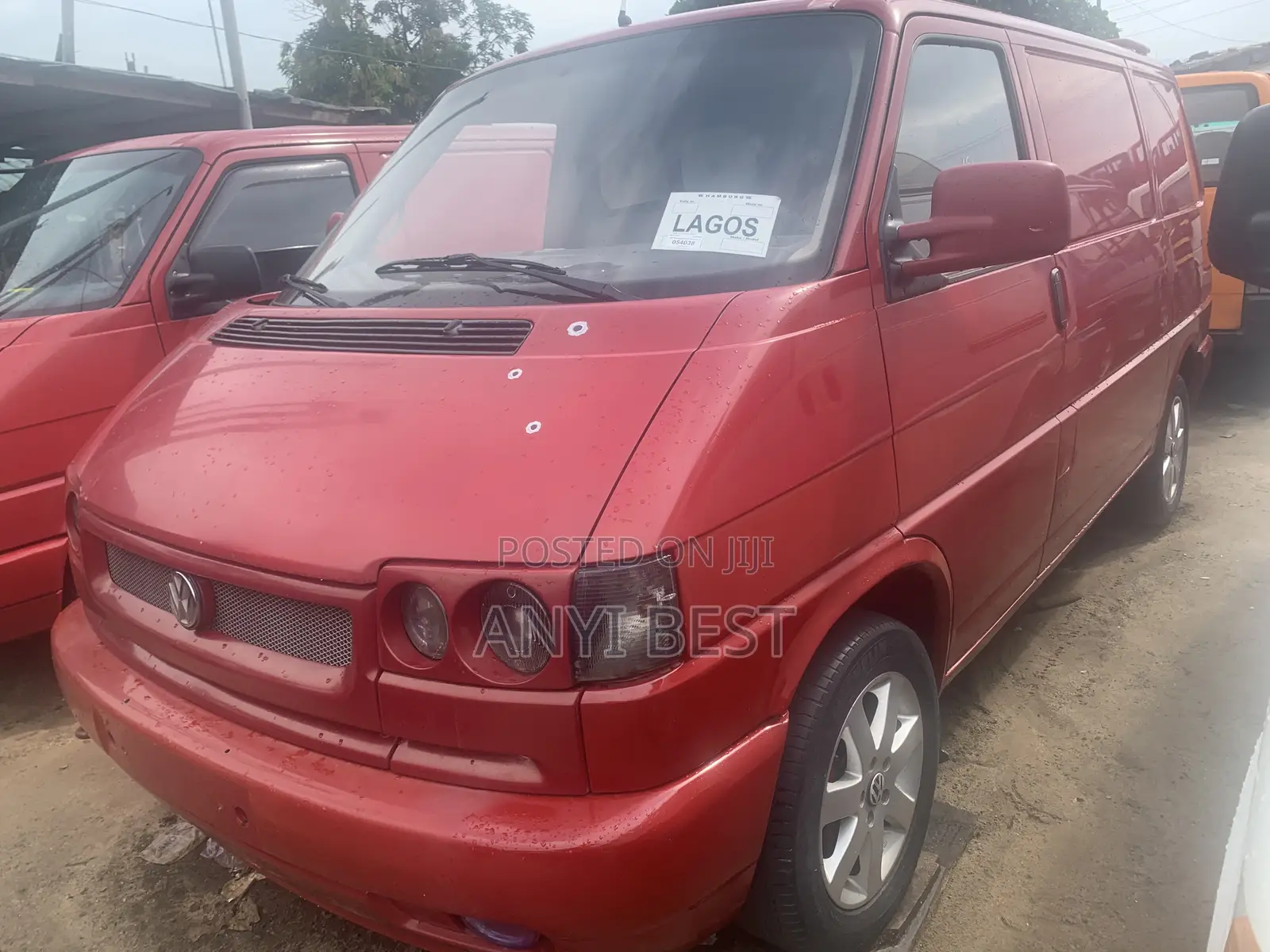 Volkswagen Transporter 2000 Red
