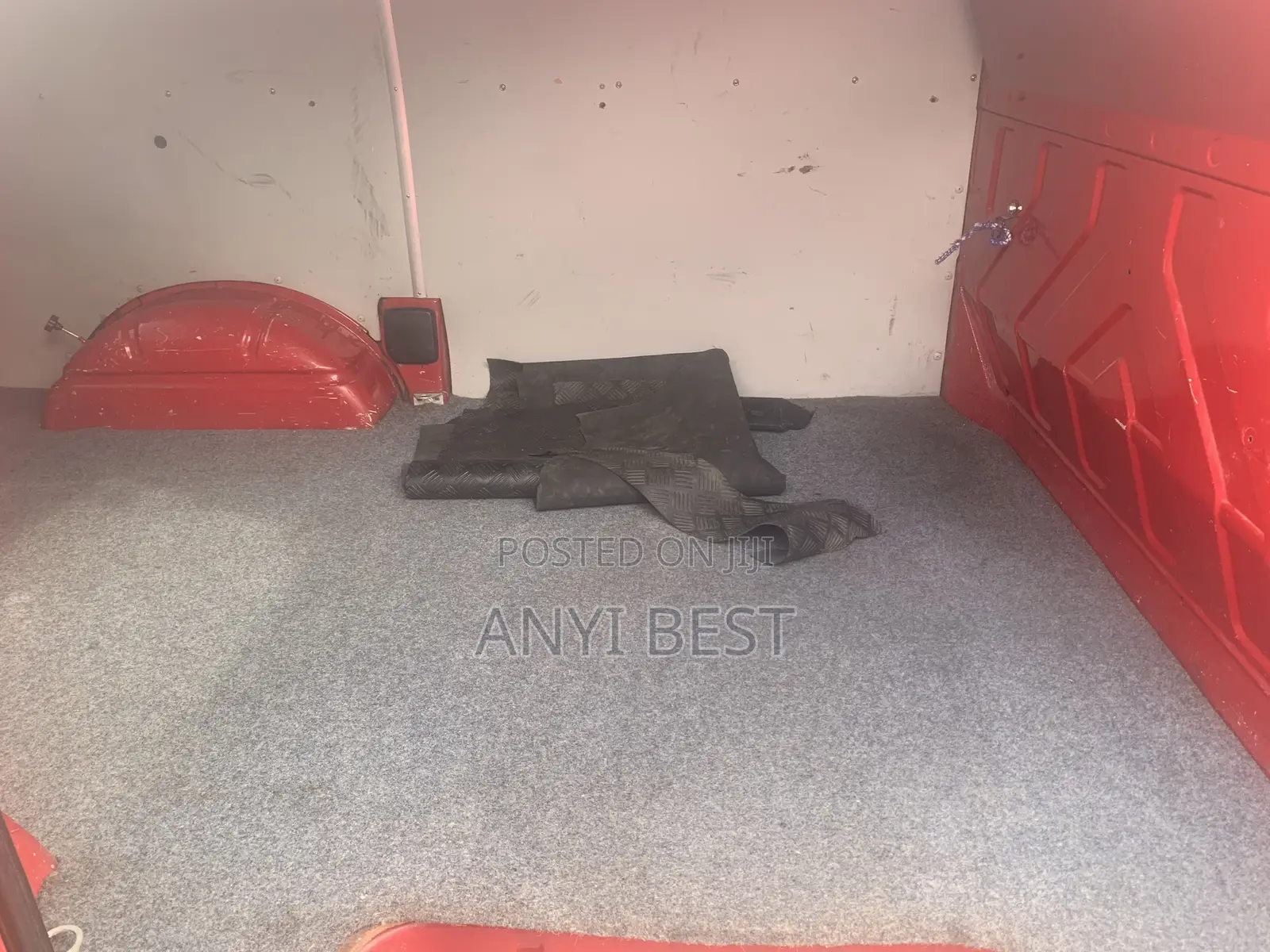 Volkswagen Transporter 2000 Red