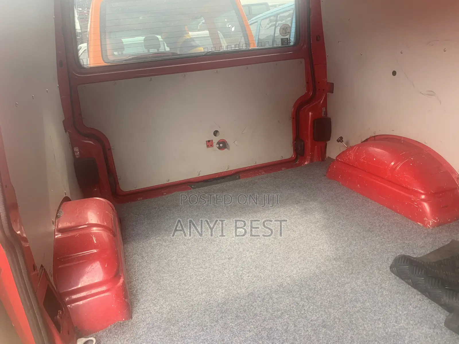 Volkswagen Transporter 2000 Red