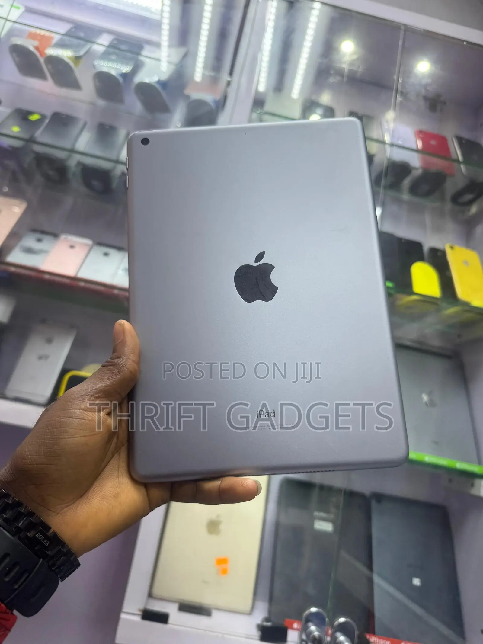 Apple iPad 9.7 32 GB Gray
