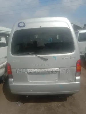 Suzuki APV Minibus 2010 Silver