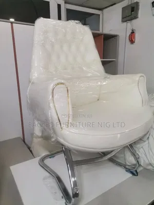 Luxury Pure Leather Visitors Office Chair