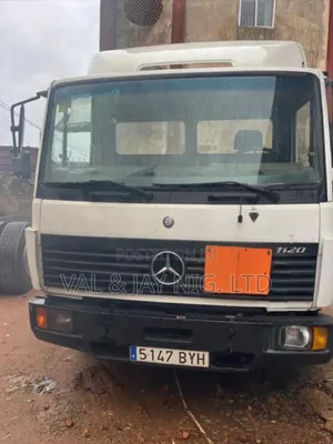 Mercedes Benz 1120 Cap Chassis - Manual Injector -Foreign