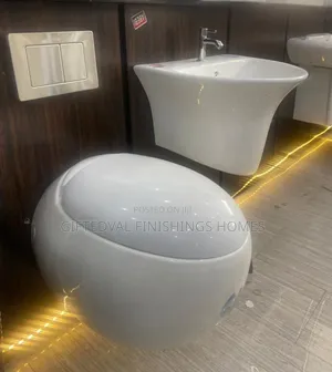 High-Quality Conceal Water Closet With Wall Hung Basin Set