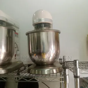 Industrial 7 Litters Cake Mixer Machine