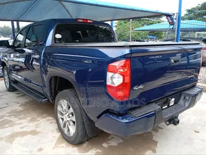 Toyota Tundra 2015 Blue