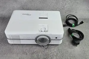 Brand New 4k Uhd  Cinema Projector  Lekki Lagos