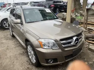 Mercedes-Benz GLK-Class 350 4MATIC 2010 Gold