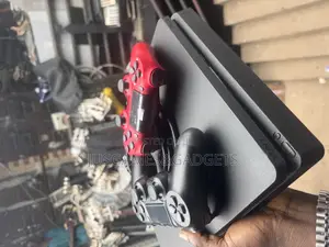 Neat London Used Playstation 4 Slim