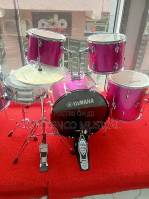 Yamaha Acoustic 5 Set of Drums