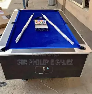 Clean Snooker Board