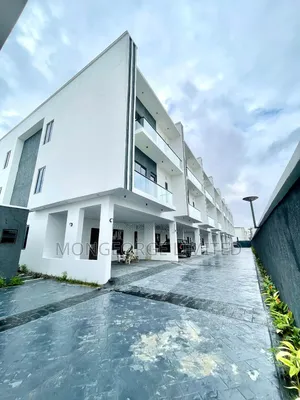 4bdrm Townhouse/Terrace in Ikate for sale